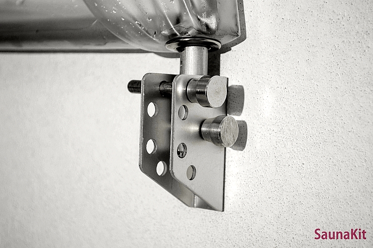 Detalhe do suporte com a cabine travada para cima Detalhe do suporte com a cabine travada para cima